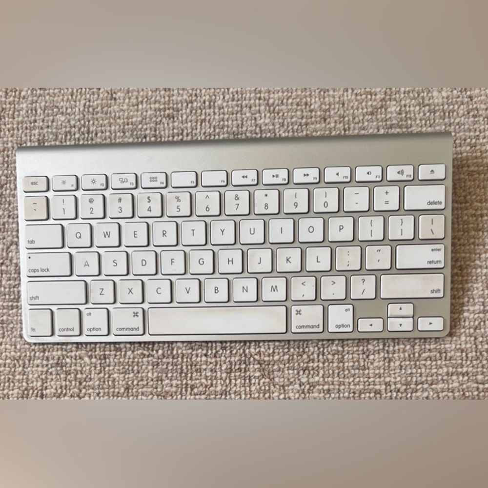 Apple Wireless Keyboard